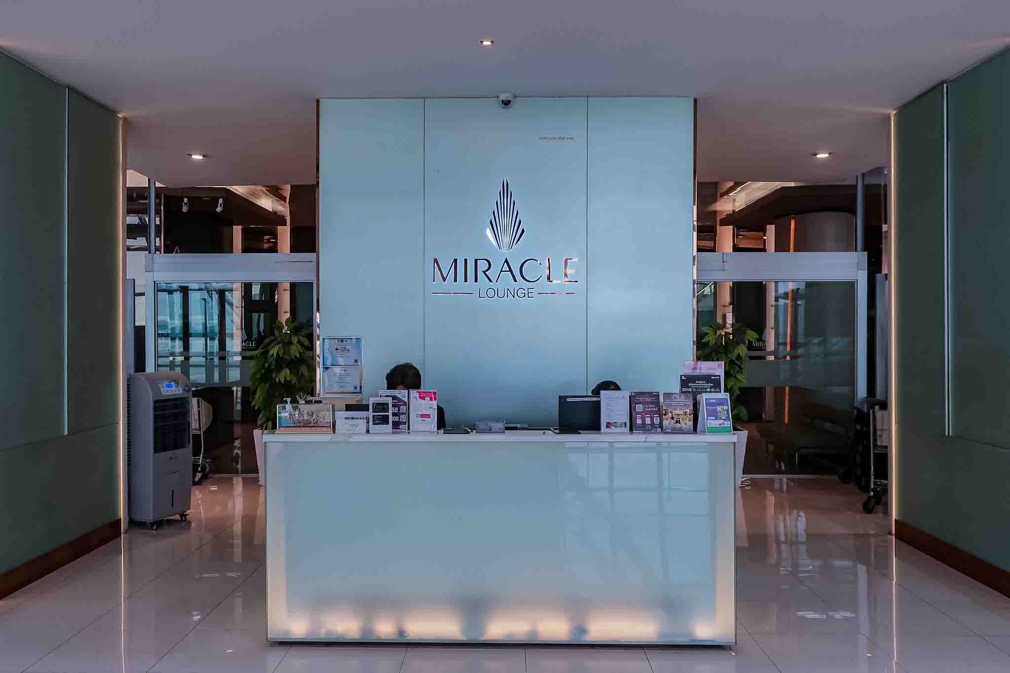 Miracle Lounge Review (Bangkok Suvarnabhumi Airport)