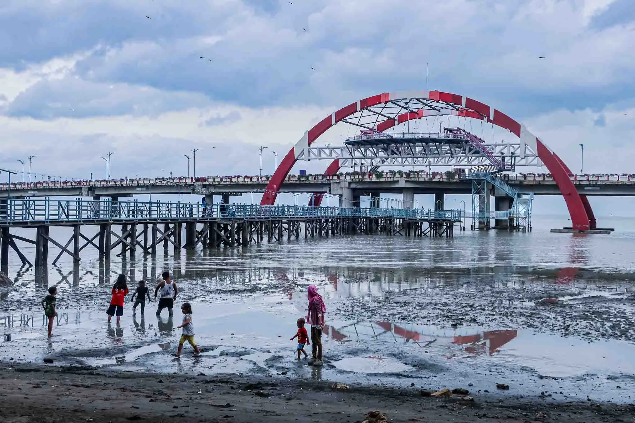 A Nostalgic Escape: Pantai Kenjeran Lama and Suroboyo Bridge, Surabaya